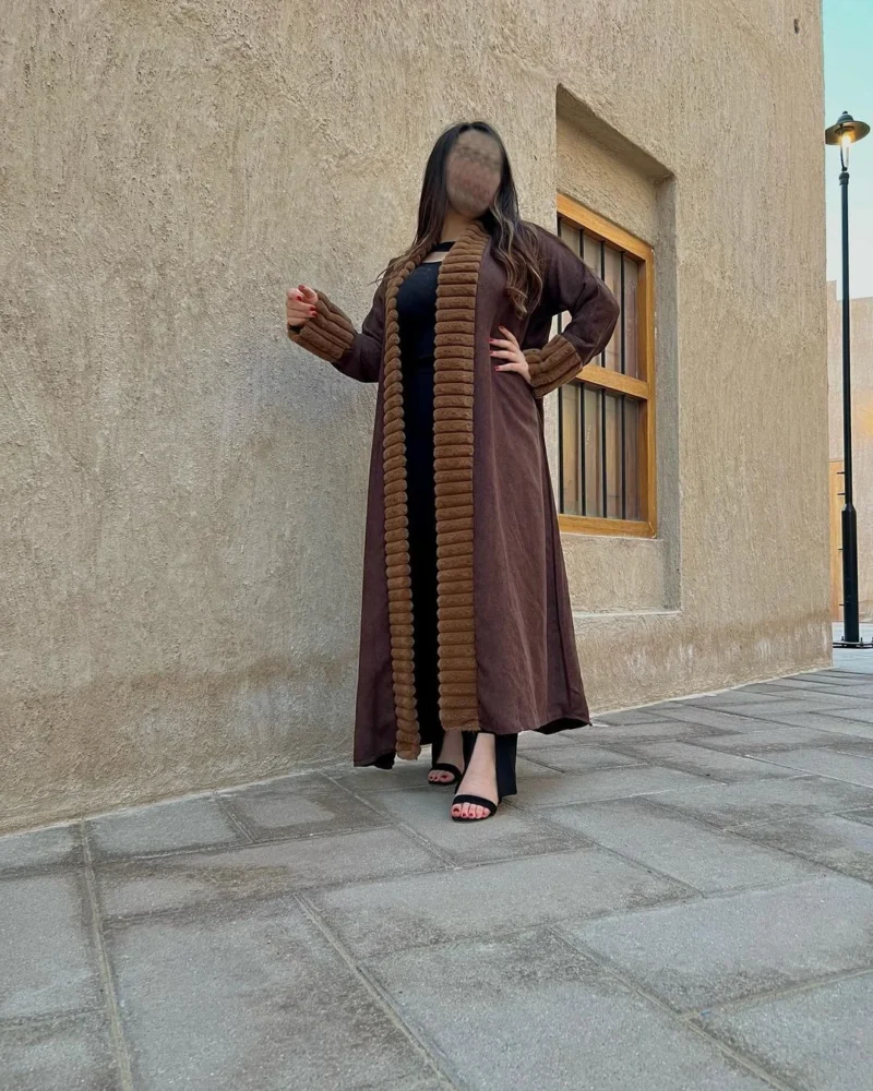 ⁦Classic Winter Coat/Abaya - Brown⁩ - الصورة ⁦3⁩