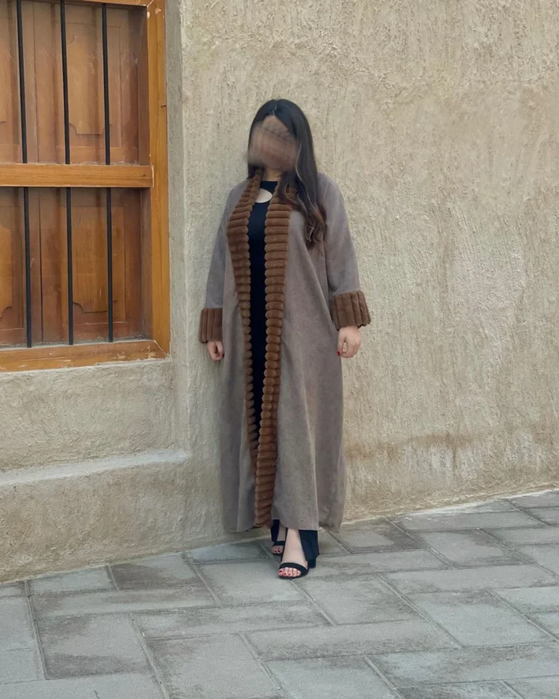 ⁦Classic Winter Coat/Abaya - Brown⁩ - الصورة ⁦10⁩