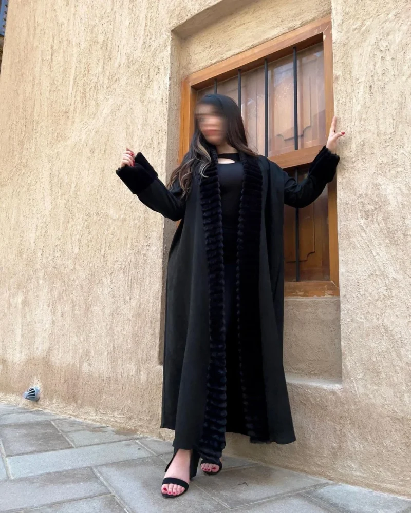 ⁦Classic Winter Coat/Abaya - black⁩ - الصورة ⁦3⁩