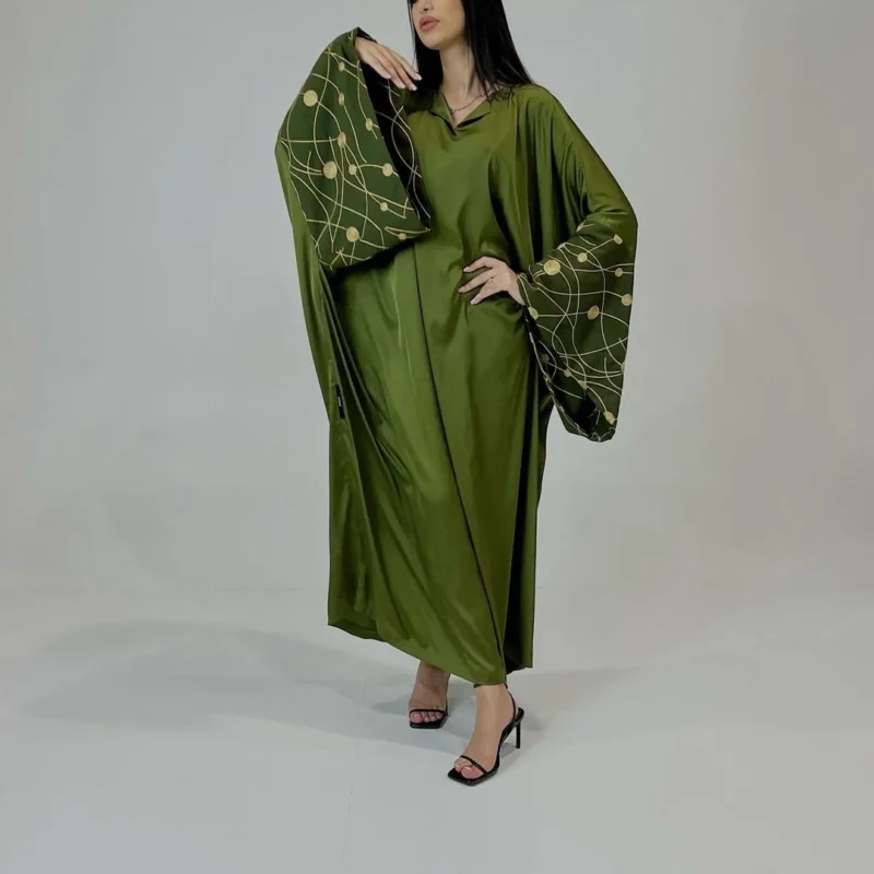 ⁦Modern Sophistication Dress - Green⁩ - الصورة ⁦2⁩