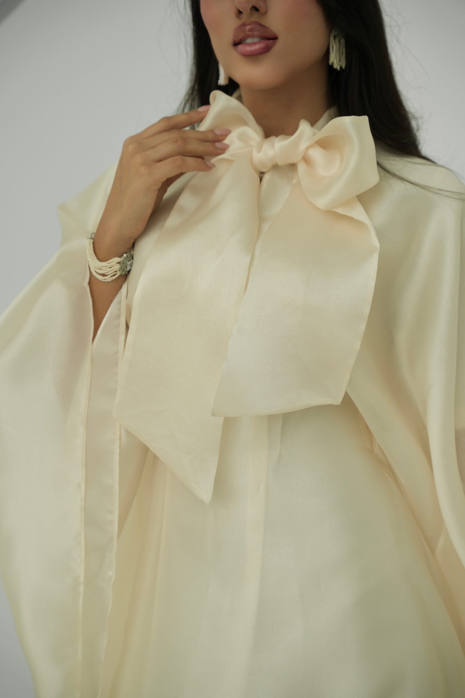 The off white in orgnaza - الصورة 8