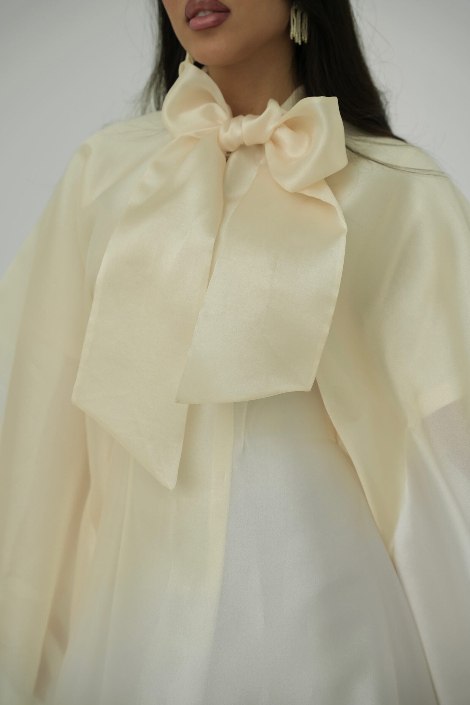 The off white in orgnaza - الصورة 9