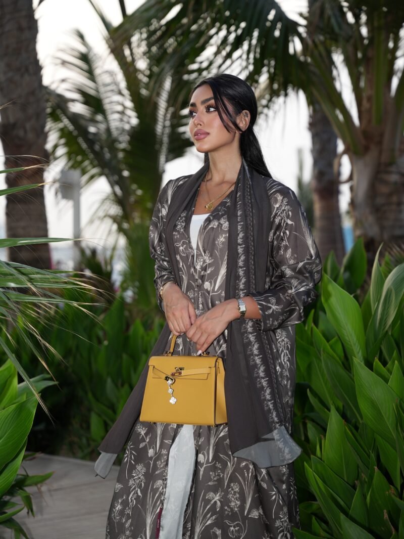 The silken bloom - olive