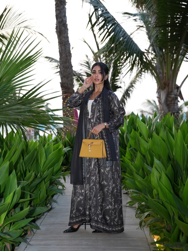 ⁦The silken bloom - black⁩ - الصورة ⁦6⁩