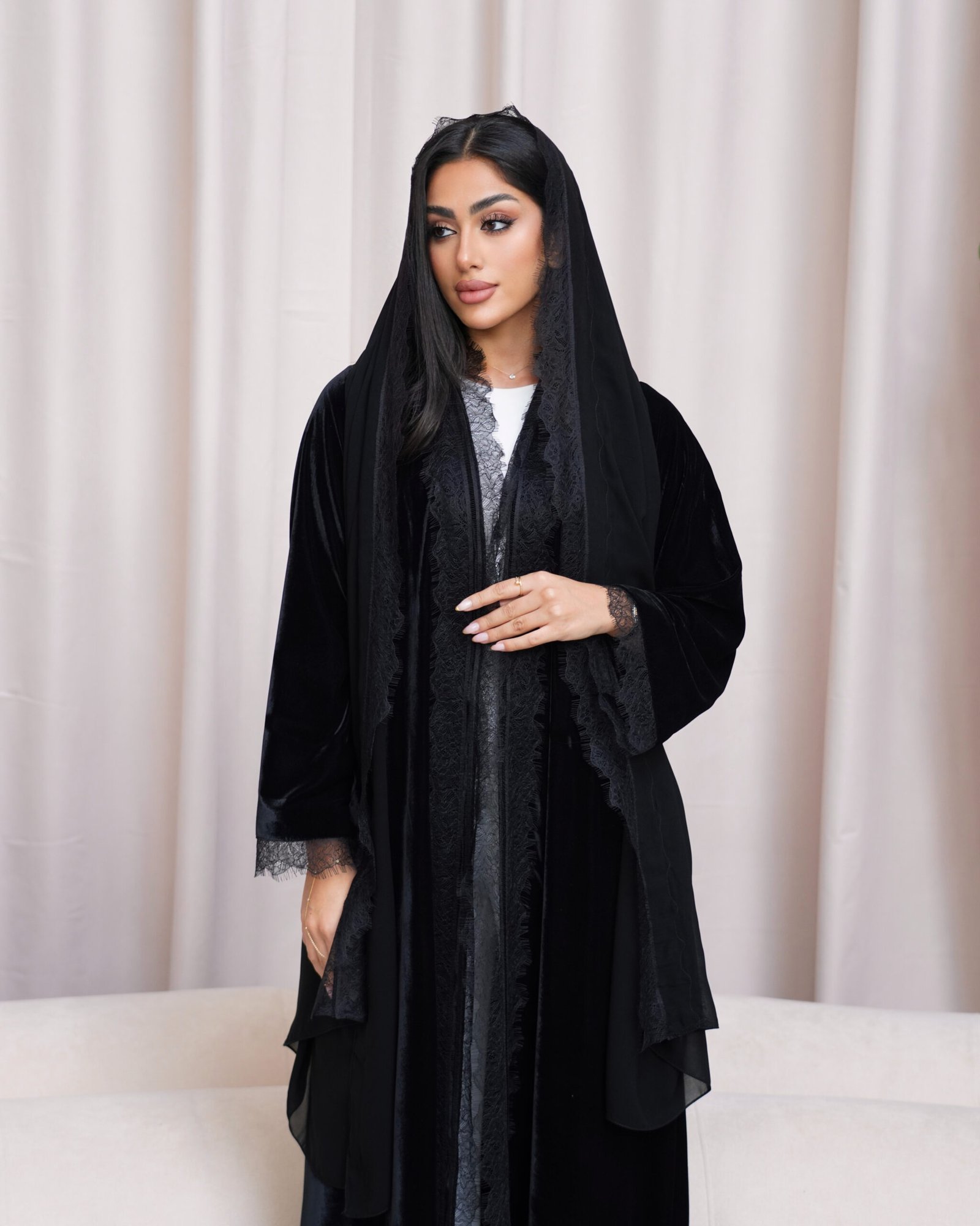 The Velvet lace - الصورة 7