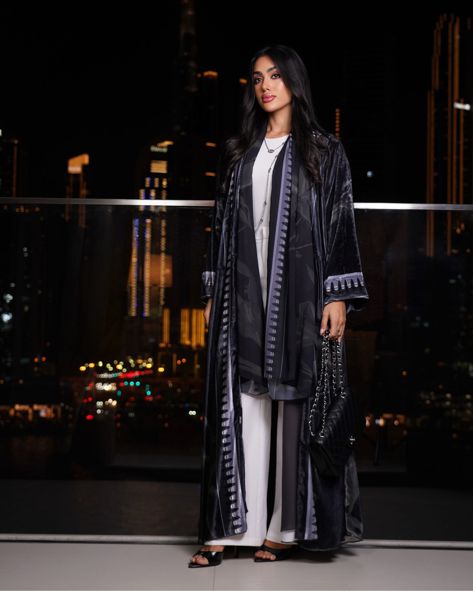 The Velvet ward - الصورة 4