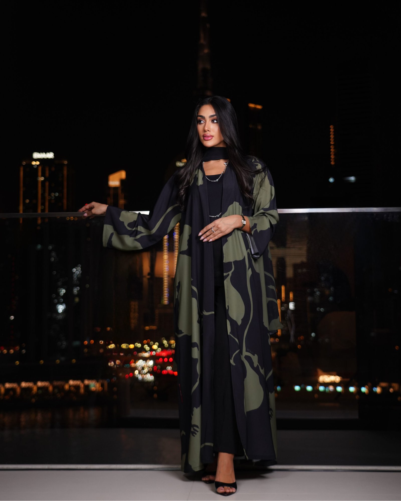 The Green Flowers - الصورة 8