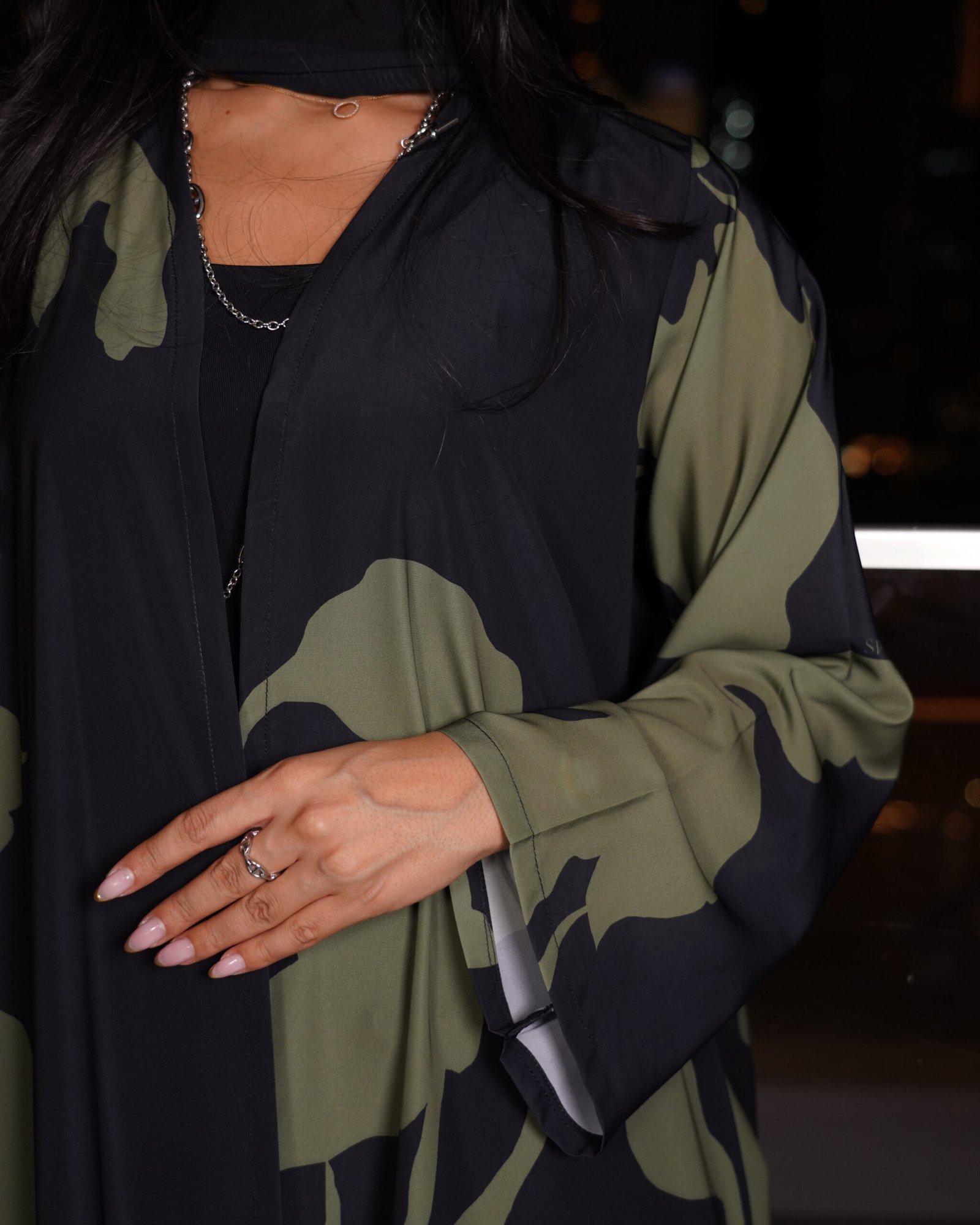 The Green Flowers - الصورة 5