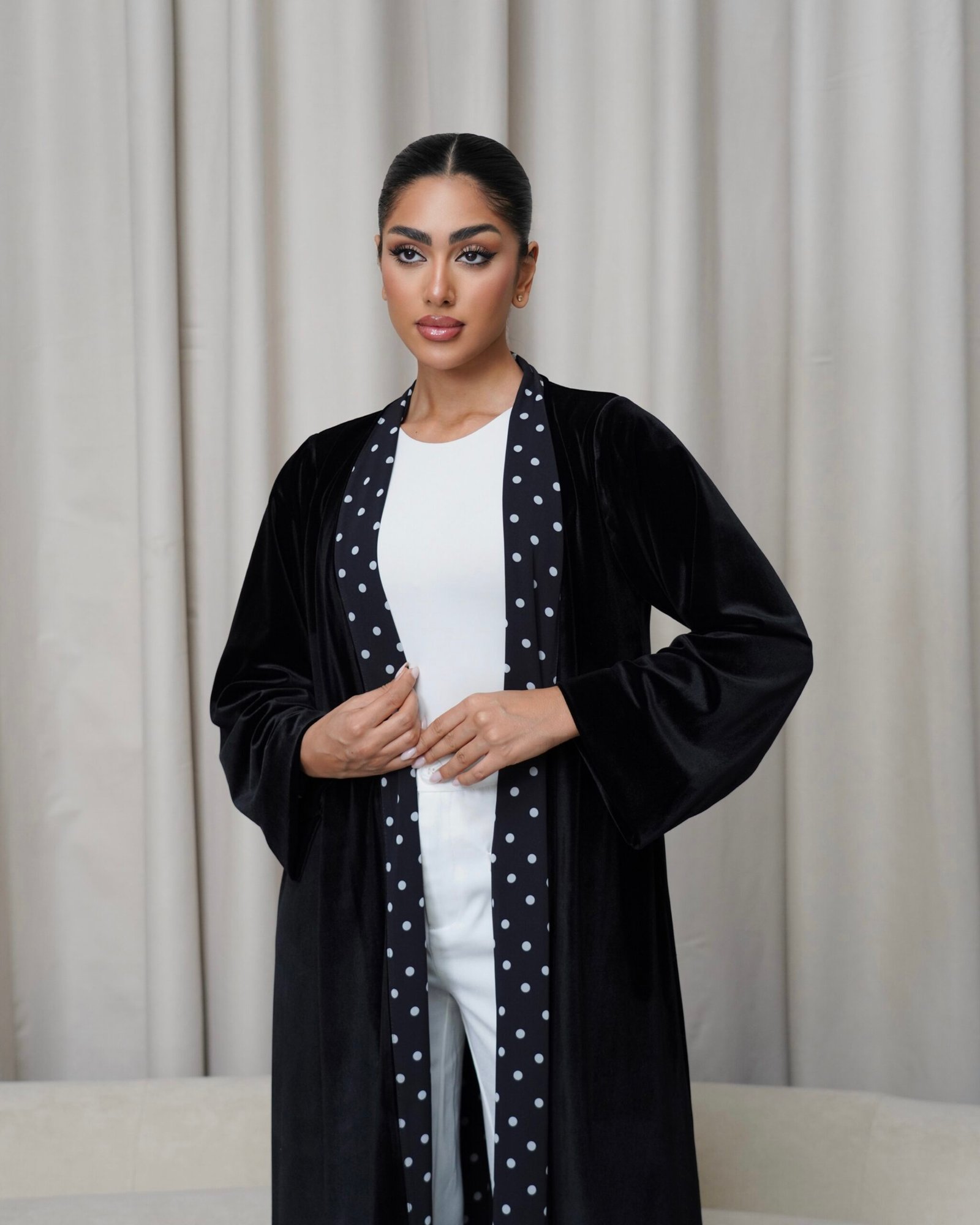 The Velvet dots - الصورة 2