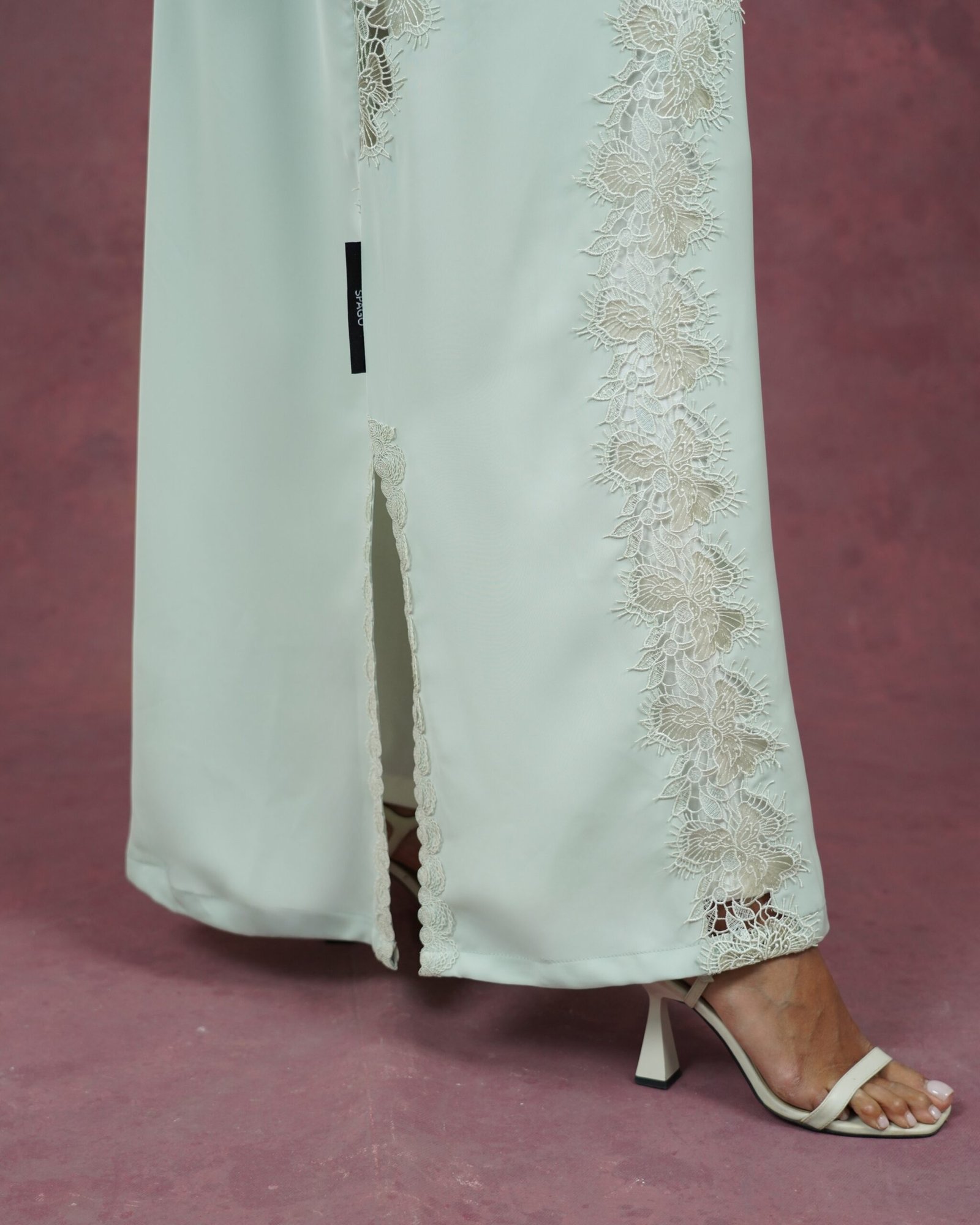 The willow - الصورة 4